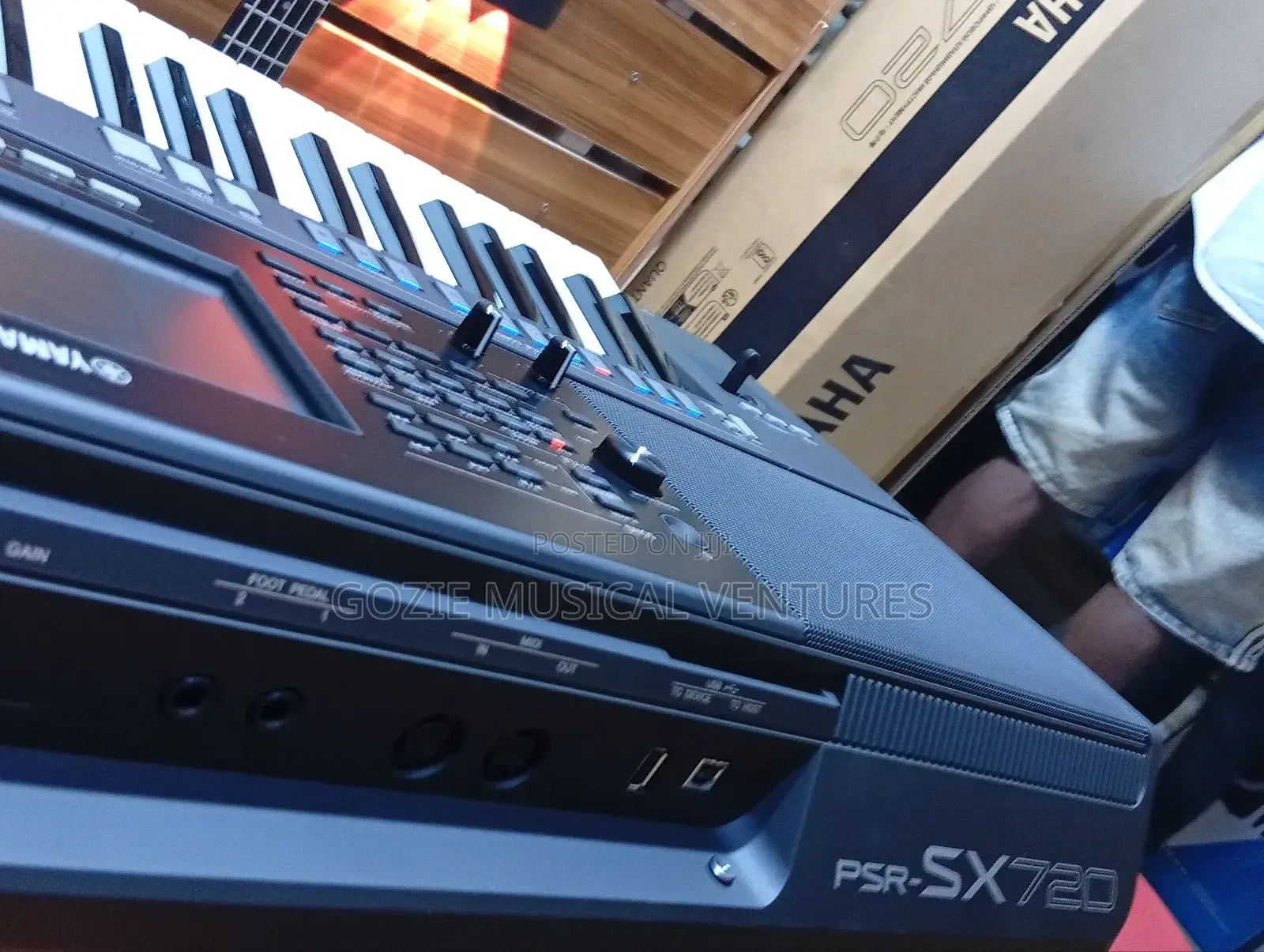 Yamaha Keyboard PRS Sx 720