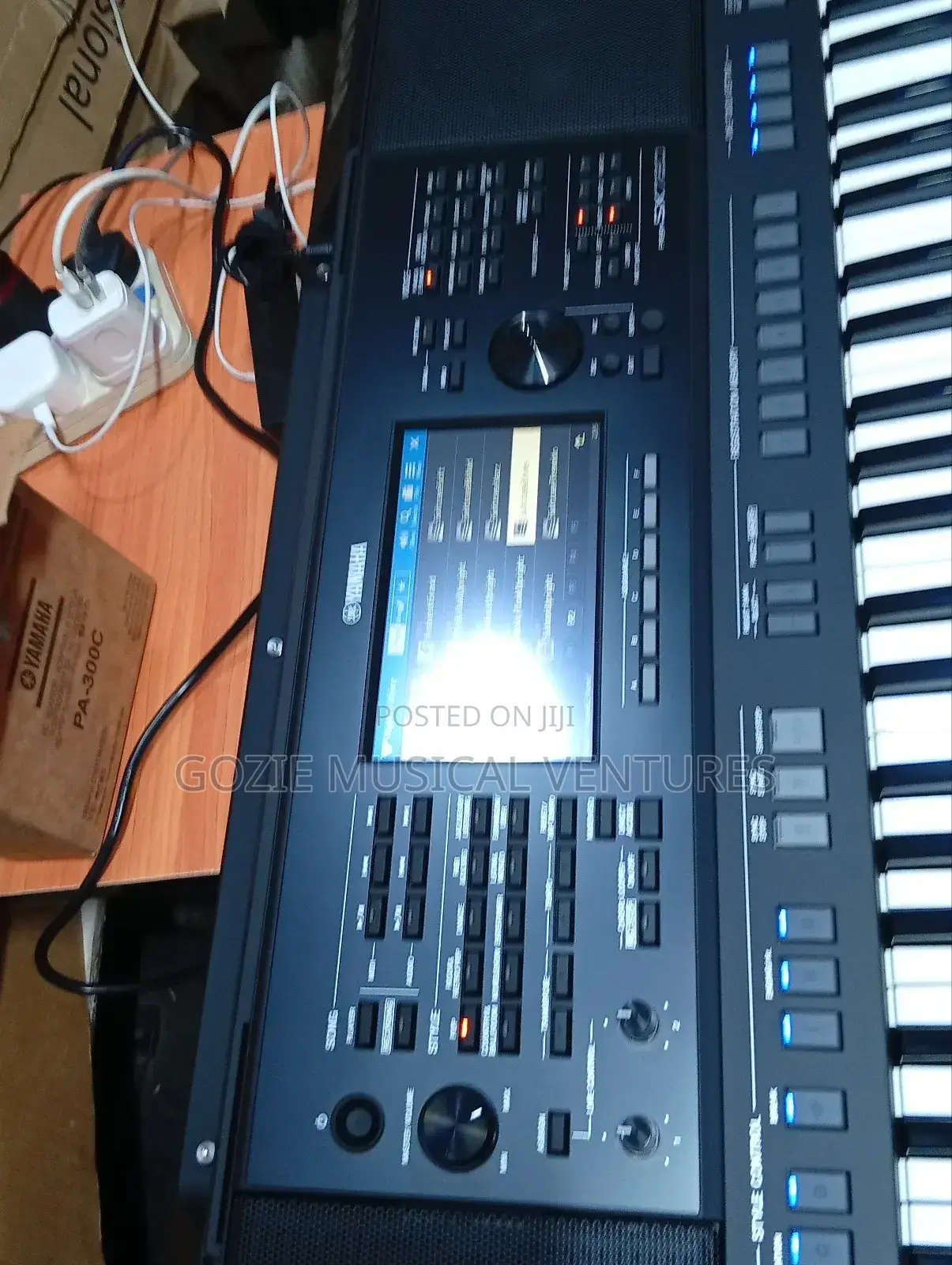 Yamaha Keyboard PRS Sx 720