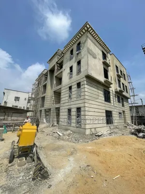 4bdrm Duplex in Private Estate Osapa for sale