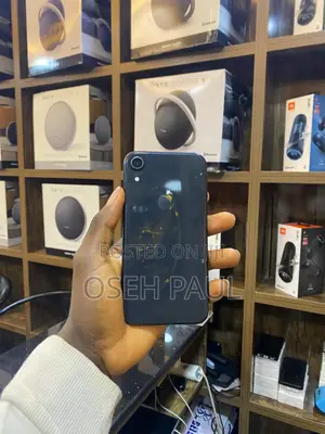 Apple XR 128 GB Black