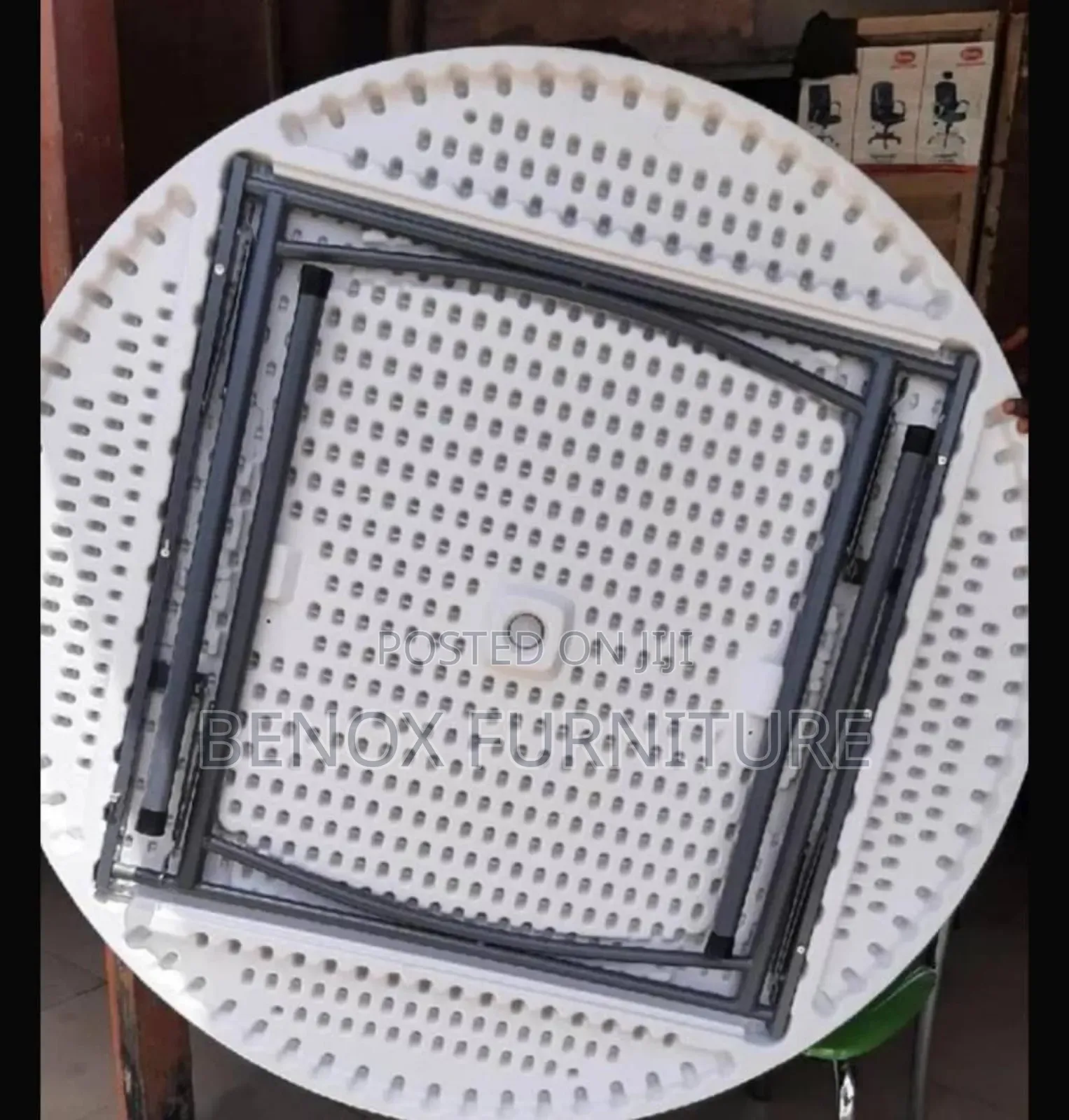 Plastic Round Table