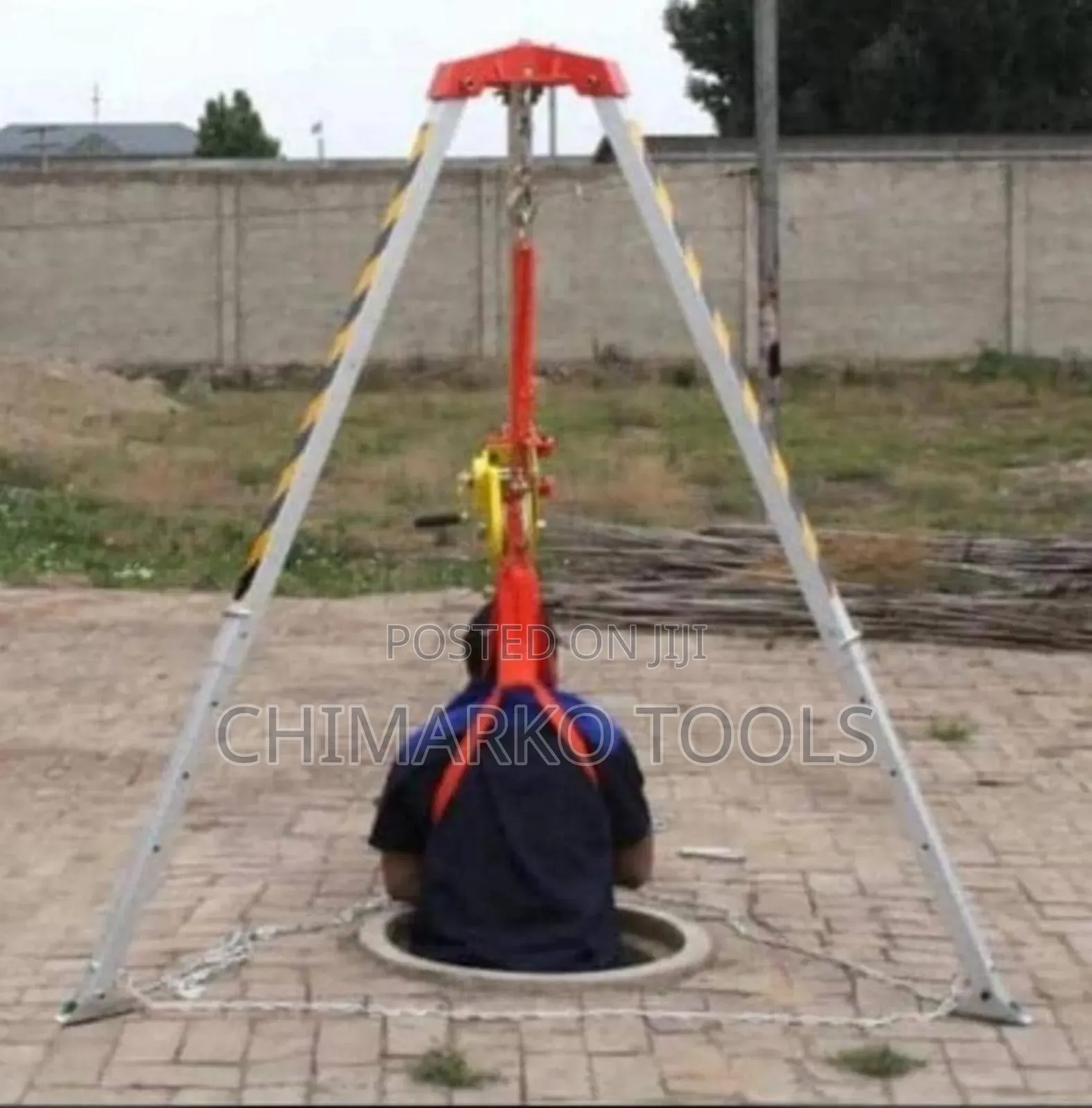Manhole Tripod Lifter