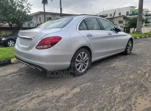 Mercedes-Benz C300 2017 Silver