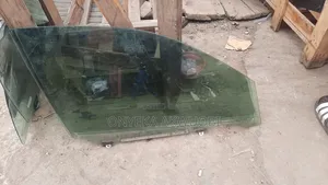 Toyota Rav4 2008 Door Glass