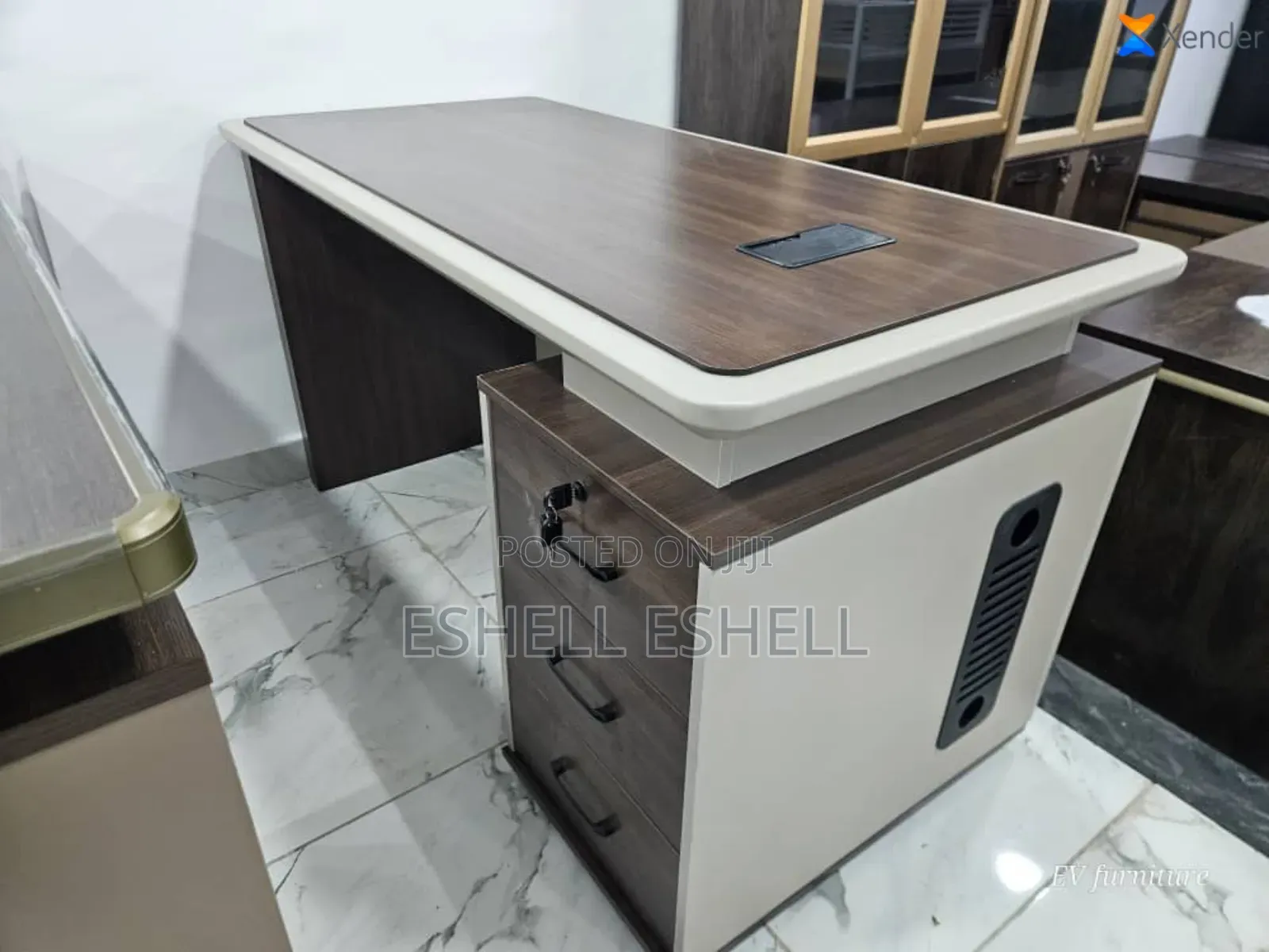 Foreign High Quality Office Table/Desk