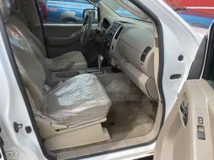 Nissan Pathfinder SE 4x4 2010 White