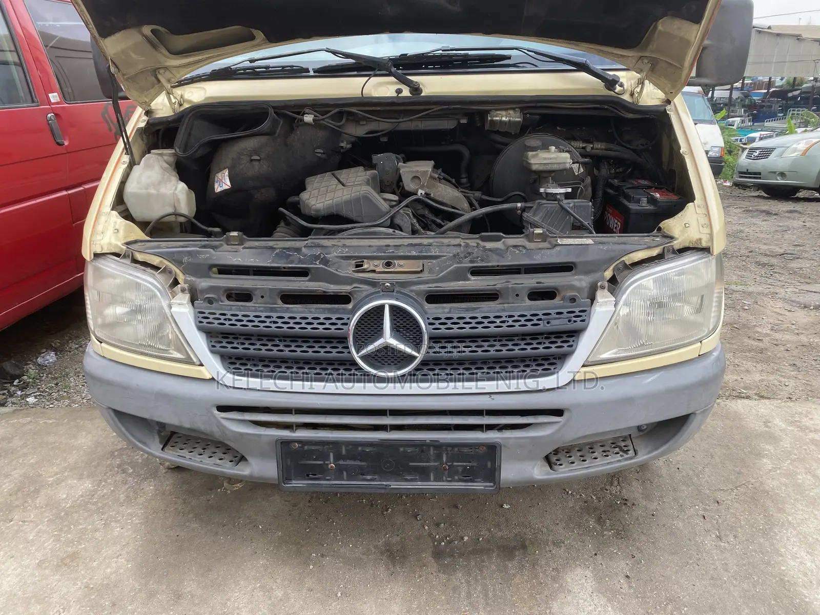 Mercedes-Benz Sprinter 2002 Yellow