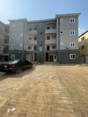 3bdrm Block of Flats in Life Camp for rent
