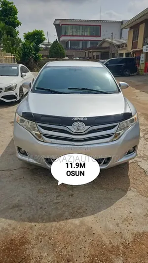Toyota Venza XLE 4dr Wagon (2.7L 4cyl 6A) 2014 Silver