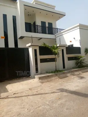 4bdrm Duplex in Life Camp for sale