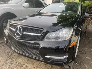 Mercedes-Benz C300 Luxury 4Matic Sedan AWD (3.5L 6cyl 7A) 2013 Black