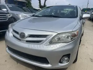 Toyota Corolla LE 4dr Sedan (1.8L 4cyl 4A) 2012 Silver