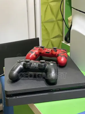 Playstation 4 Slim