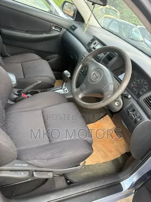 Toyota Corolla Liftback 2004 Blue