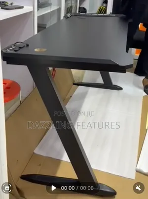 Standard Gaming Chair and Table Combo