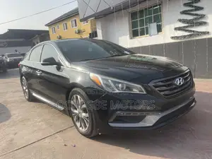 Hyundai Sonata Sport 2.0T Sedan FWD (2.0L 4cyl 6A) 2016 Black