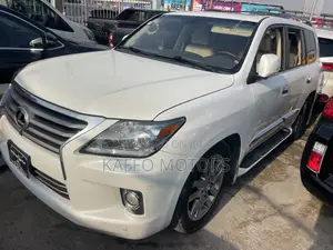 Lexus LX 570 AWD 2013 White