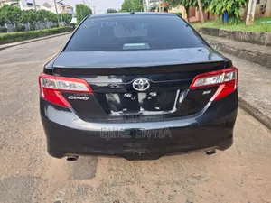 Toyota Camry SE V6 4dr Sedan (3.5L 6cyl 6A) 2012 Black