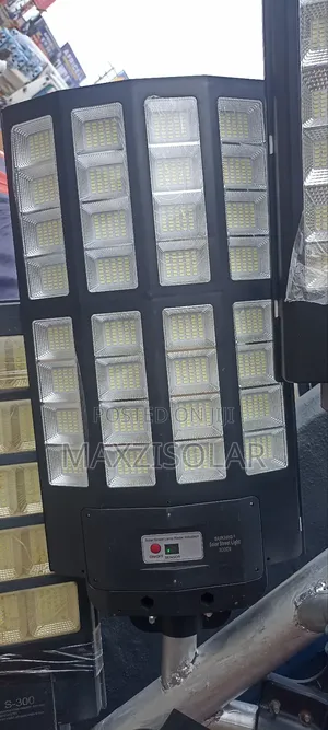 3000 Watts Sukhig Solar Street Light