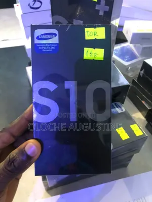 New Samsung Galaxy S10 128 GB Silver
