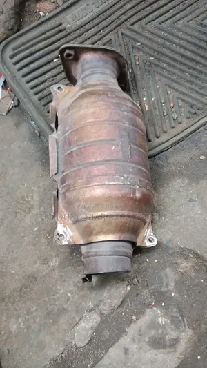 Centre Catalyst for Lexus Rx 300 2003 Model