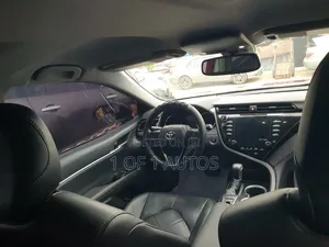 Toyota Camry XLE 2021 Red