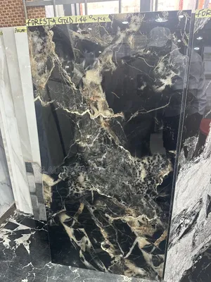 Black and Gold Calara