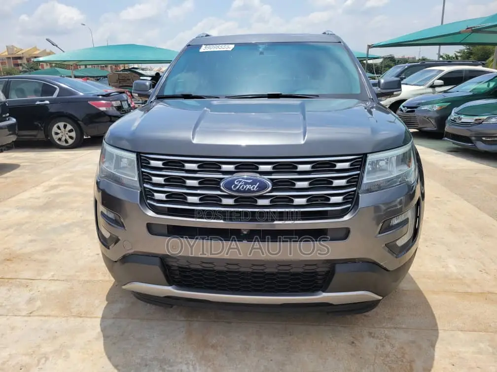 Ford Explorer 2016 Silver