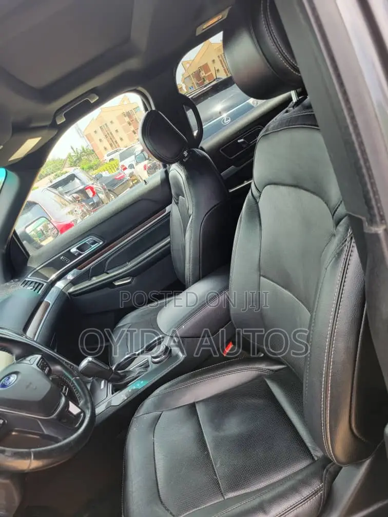 Ford Explorer 2016 Silver
