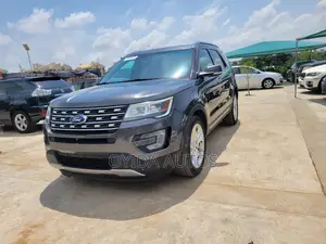 Ford Explorer XLT AWD 2018 Silver