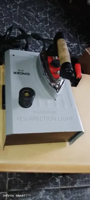 Italian Singer Sp28 Industrial Steam Iron Perfect Condition