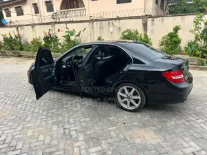 Mercedes-Benz C250 2012 Black