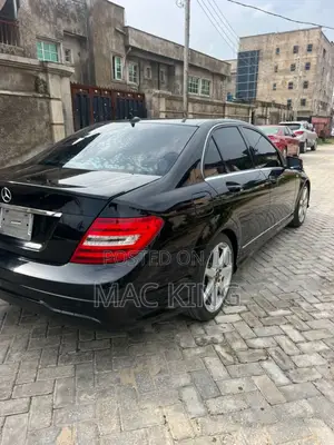 Mercedes-Benz C250 2012 Black