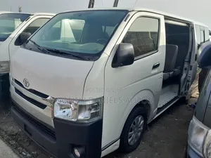 Toyota HiAce 2010 White