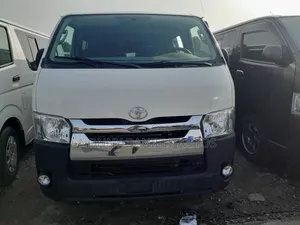 Toyota HiAce 2010 White