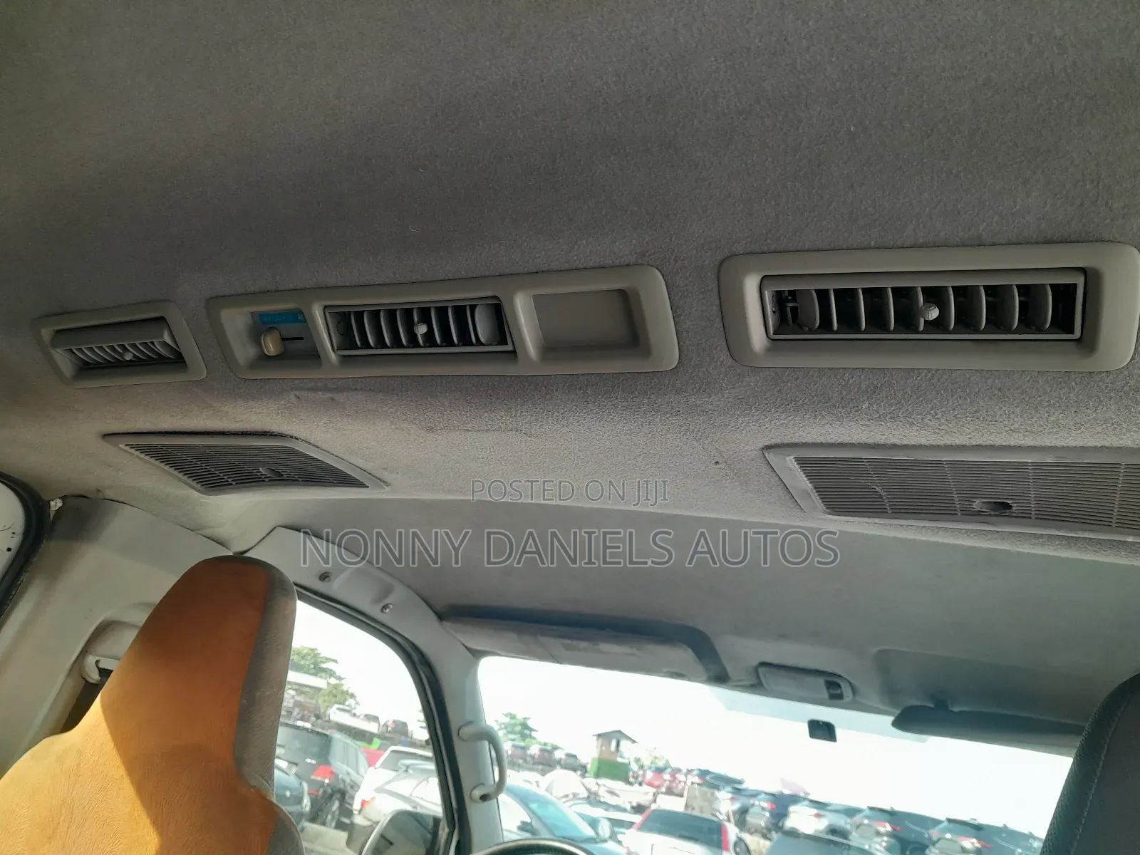 Toyota HiAce 2010 White