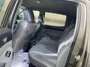Toyota Tacoma 2014 Gold