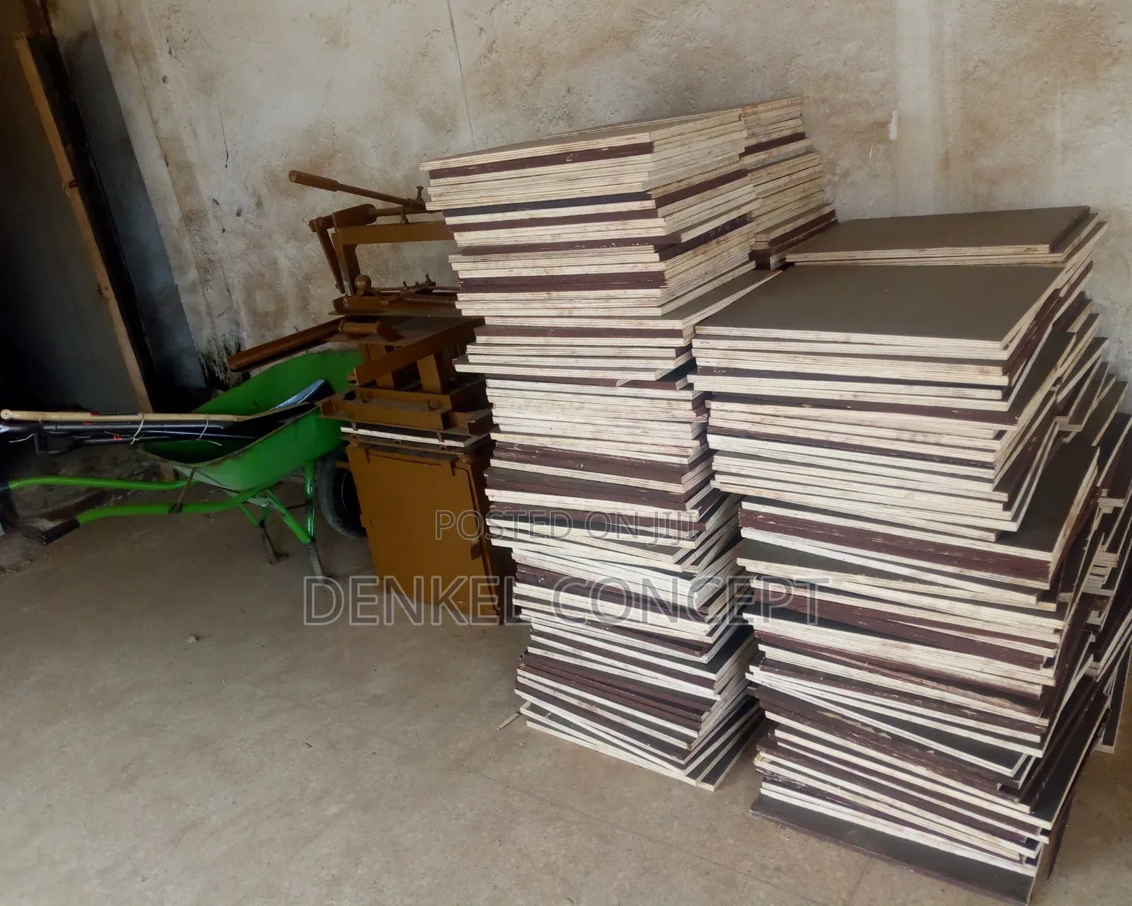 For Sale - Machine, Pallets, Generator, Bench Dumbbell
