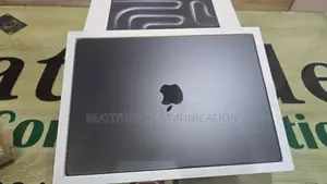Laptop Apple MacBook Pro 2023 M3 14-Inch 18GB Apple M3 Pro SSD 512GB