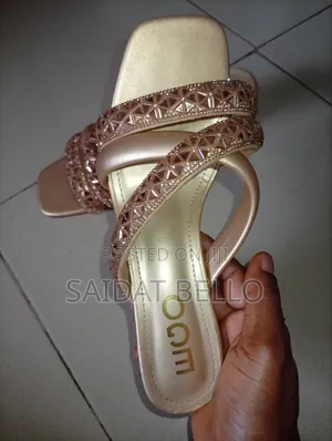 Medium Heel Shoe