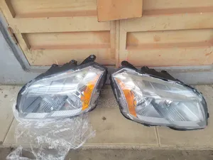 Mercedes-Benz GLK Non-Charger Headlights 2013