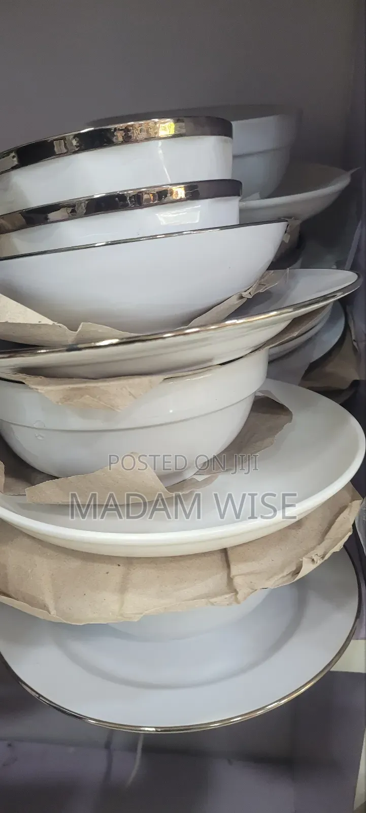 Dinnerware , Dishwasher , and Microwave Safe , 4 Dinner Plate .