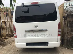 Toyota HiAce 2012 White