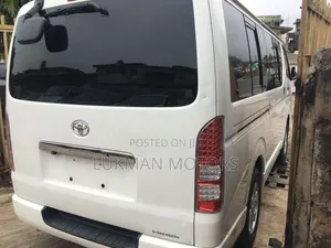 Toyota HiAce 2012 White