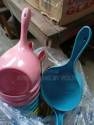 Hand Bowl for Souvenirs Dozen