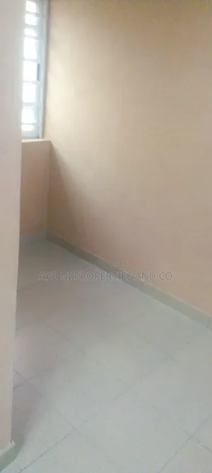 2bdrm Block of Flats in Ile Ile Bustop Ketu for rent