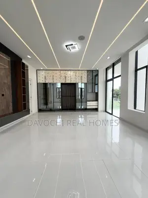 5bdrm Duplex in Chevron for sale