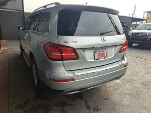 Mercedes-Benz GL-Class GL450 4MATIC 4dr SUV AWD (4.7L 8cyl Turbo 7A)