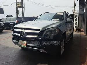 Mercedes-Benz GL-Class GL450 4MATIC 4dr SUV AWD (4.7L 8cyl Turbo 7A)