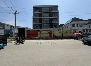 1bdrm Apartment In Orchid, Chevron For Sale